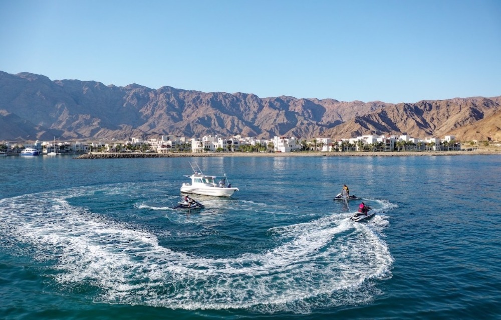 Oman Expands List of Jobs Banned for Expatriates